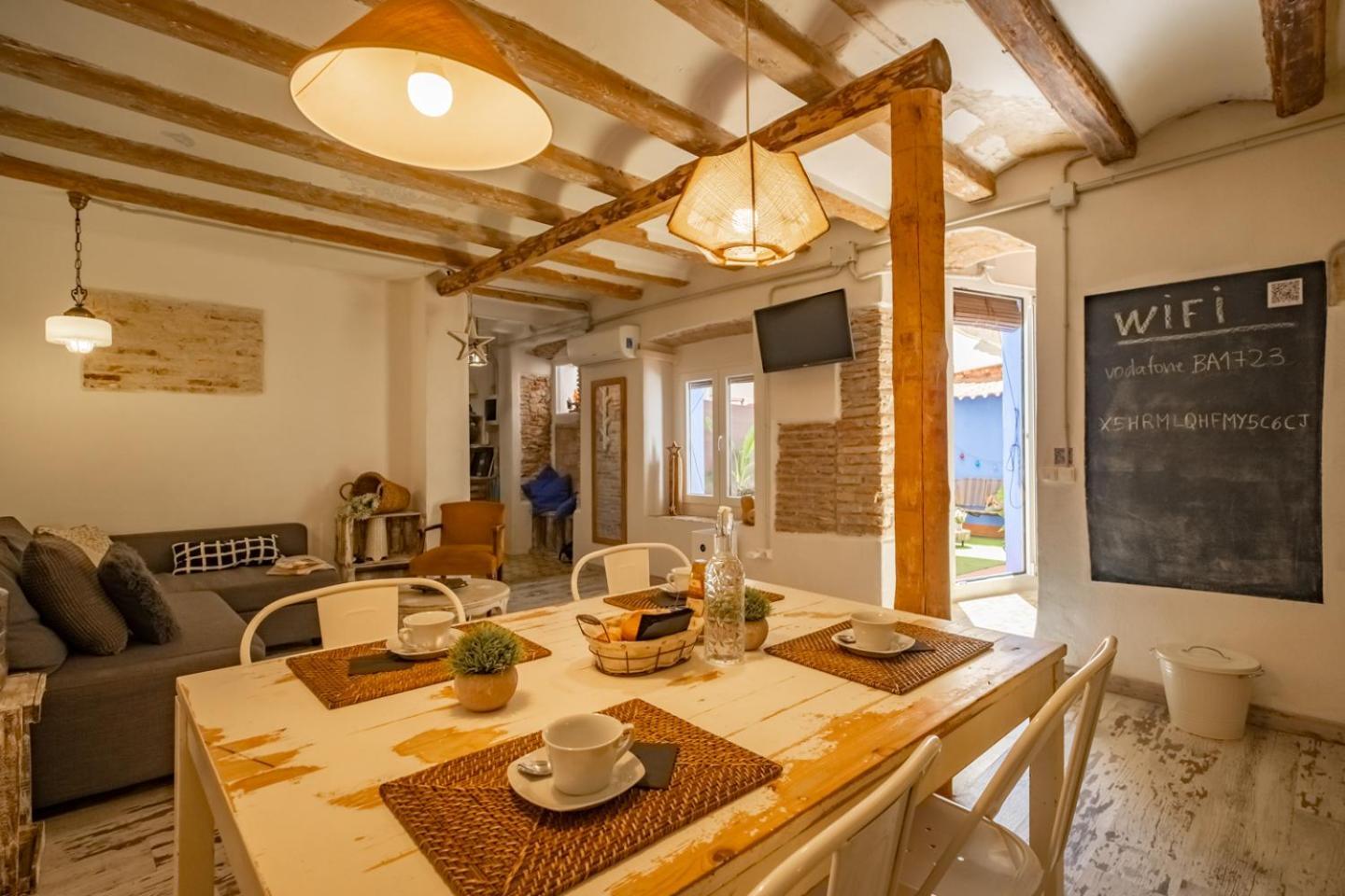 Apartamento En El Corazon De Tarragona. Planta Baja Con Patio. Exteriör bild