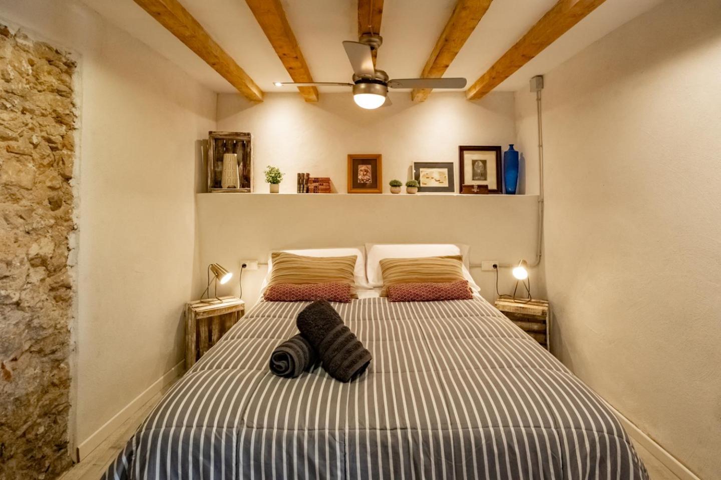 Apartamento En El Corazon De Tarragona. Planta Baja Con Patio. Exteriör bild