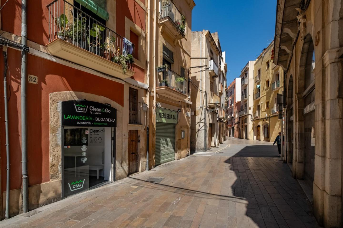 Apartamento En El Corazon De Tarragona. Planta Baja Con Patio. Exteriör bild