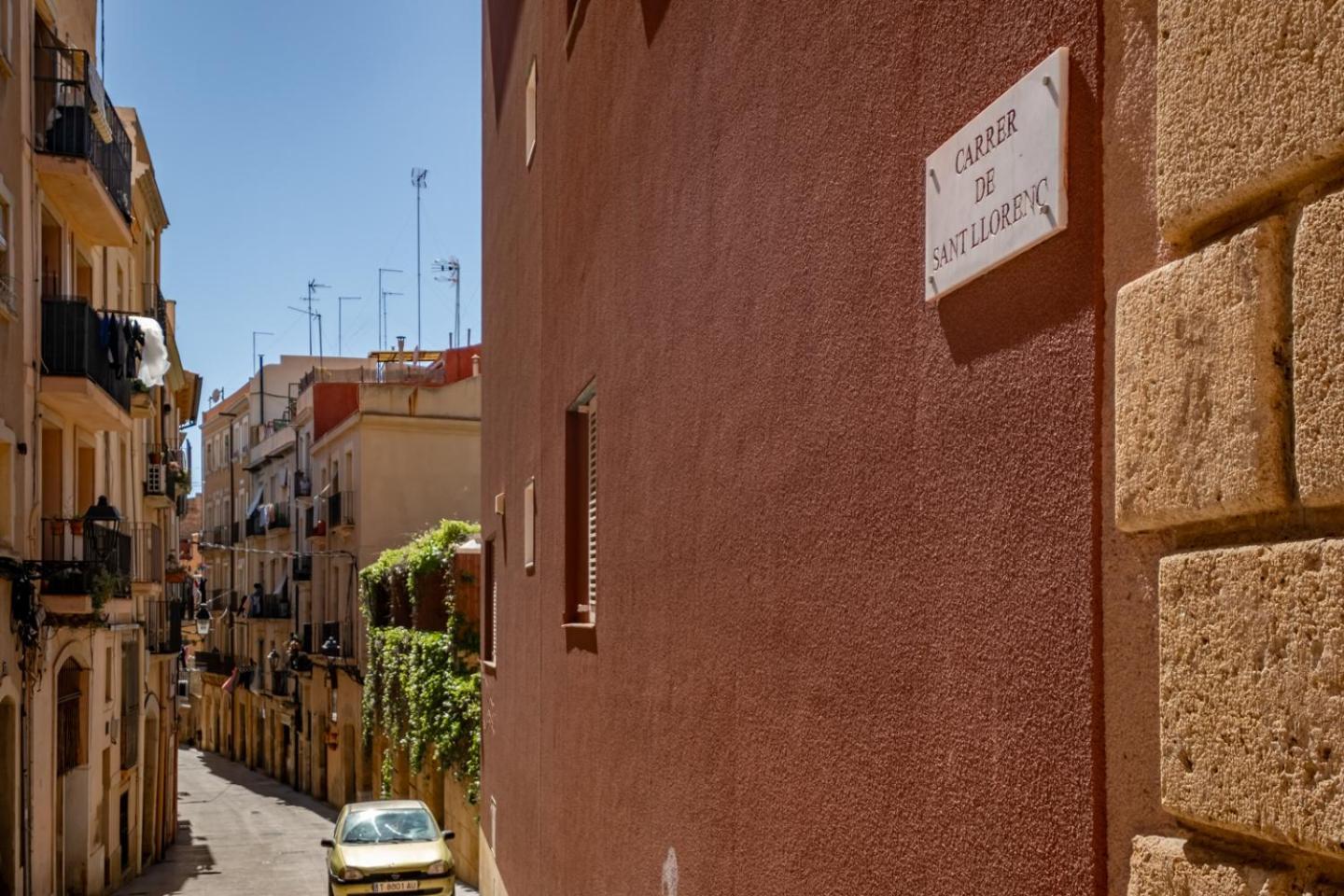 Apartamento En El Corazon De Tarragona. Planta Baja Con Patio. Exteriör bild